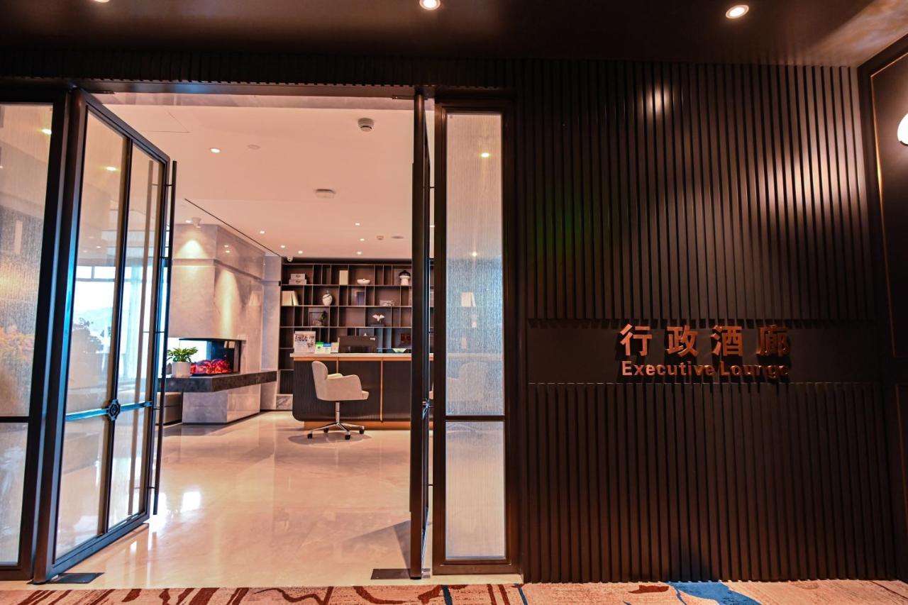 Wyndham Qingdao Hotell Eksteriør bilde